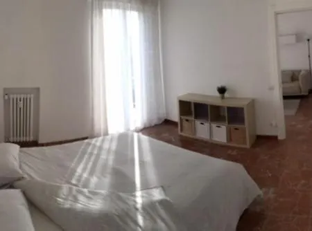A Tre Passi Dal Centro דירה