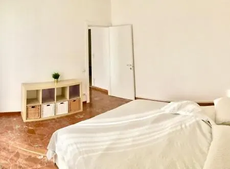 شقة A Tre Passi Dal Centro فورلي