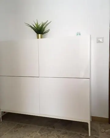 A Tre Passi Dal Centro *