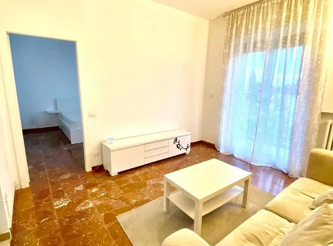 A Tre Passi Dal Centro